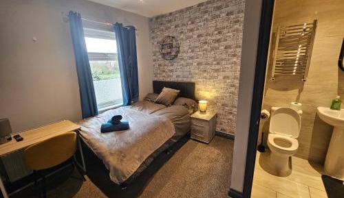 Double Room with Private Bathroom