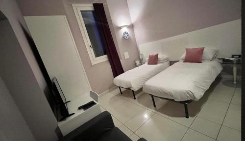 Deluxe Double or Twin Room with Garden View