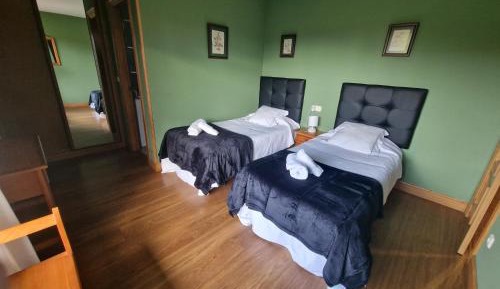 Twin Room with Mountain View