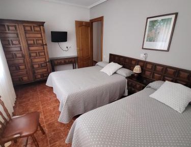 Triple Room with Private Bathroom