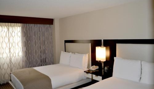 2 Double Bed Suite- Non Smoking