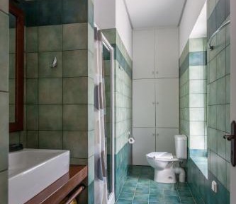 Two-Bedroom Apartment (5 Adults)