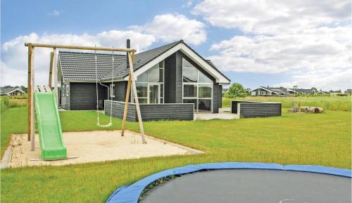 Four-Bedroom Holiday Home