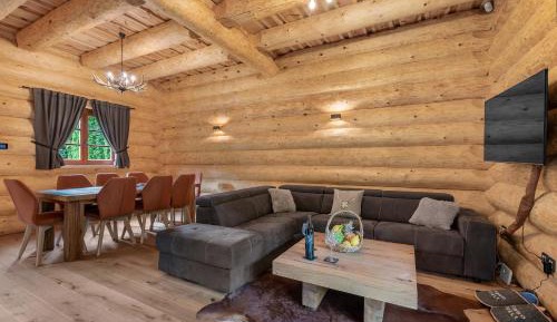 Three-Bedroom Holiday Home 