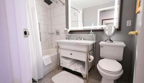 Queen Room with Two Queen Beds - Allergy Friendly