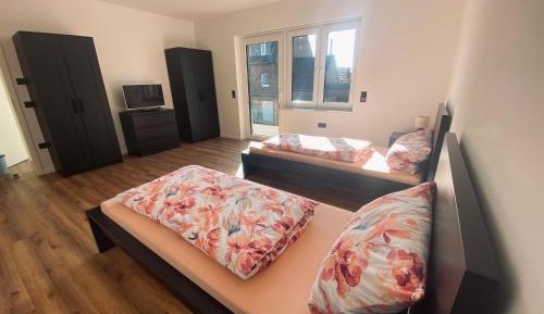 Standard Twin Room with Shared Bathroom
