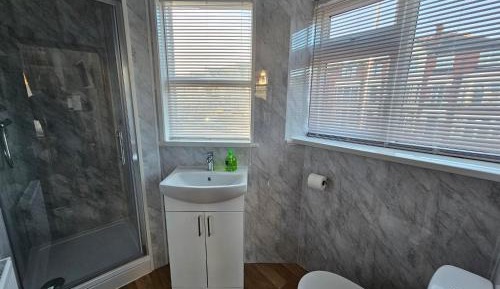 Standard Queen Room