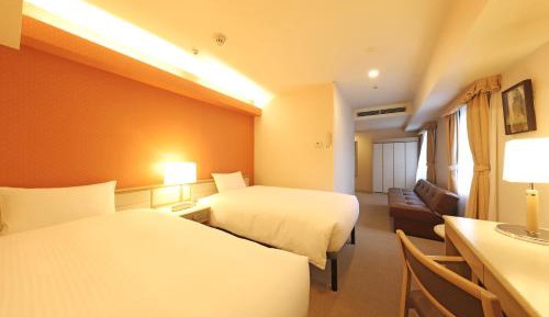 Corner Twin Room - Non-Smoking