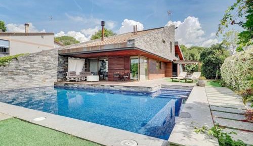 Villa with Private Pool