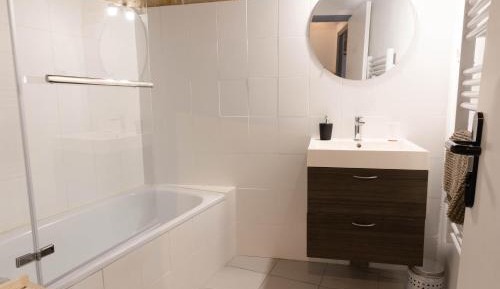 One-Bedroom Apartment - Non-Smoking