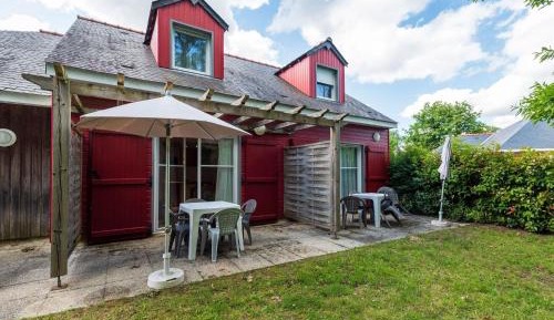 One-Bedroom Holiday Home