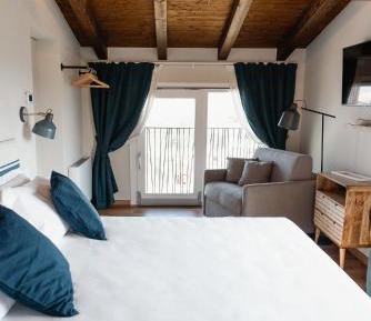 Deluxe Double Room with Extra Bed