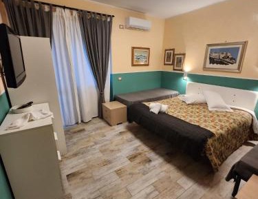 Triple Room with Bathroom