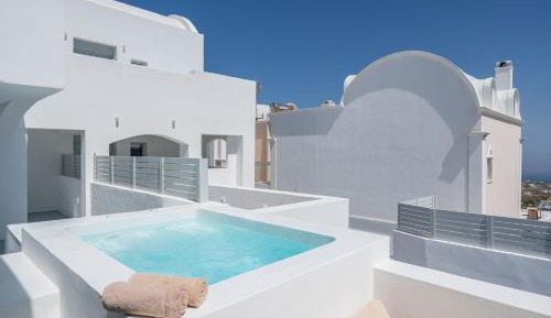 Honeymoon Suite with Sea View, Private Jacuzzi & Steam Room
