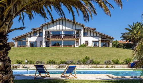 Family Room with Sea View