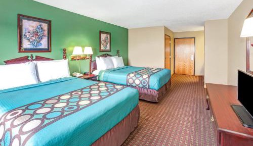 Queen Room with Two Queen Beds - Non-Smoking