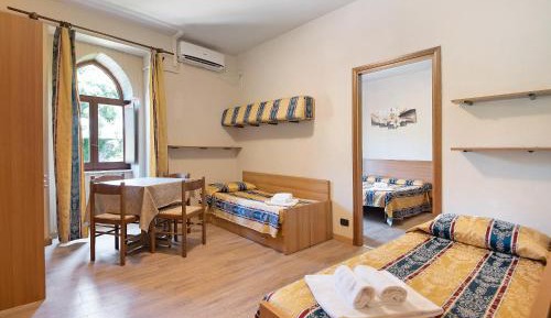 Superior One-Bedroom Apartment