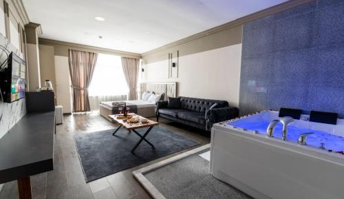 King Room with Spa Bath
