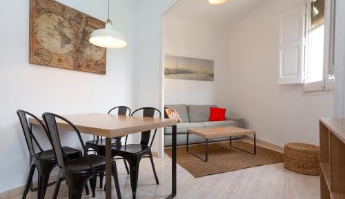 Three-Bedroom Apartment with Balcony