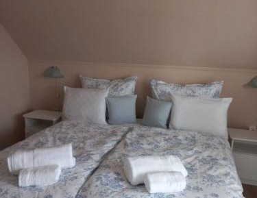 Apartment (2 Adults + 1 Child)