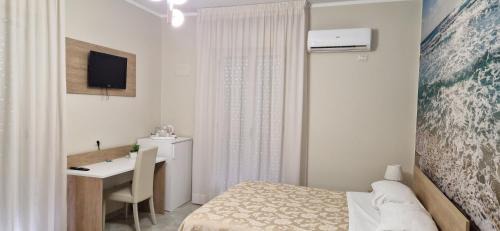 Standard Triple Room with Sea View