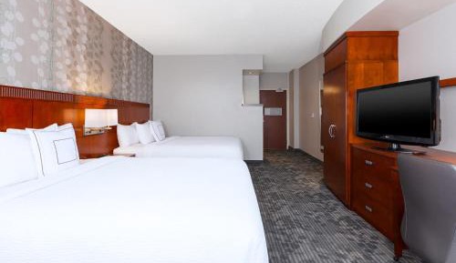 Standard Room with 2 Queen Beds