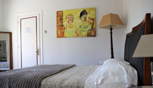 Standard Single Room with Shared Bathroom