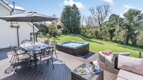Three-Bedroom Holiday Home 