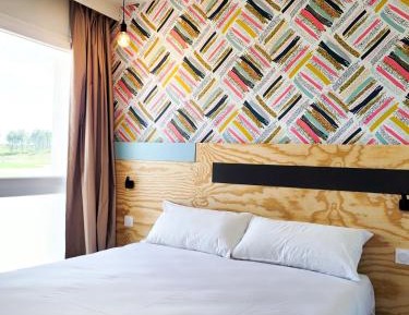 Pop Room with Double and Single Beds