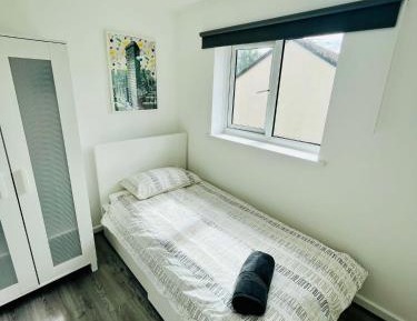 Single Room with Shared Bathroom