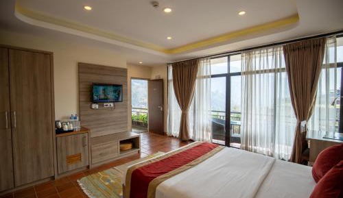Deluxe Double or Twin Room