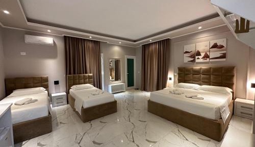 Deluxe Quadruple Room
