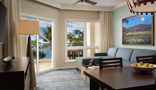 One-Bedroom Oceanfront Villa with Balcony