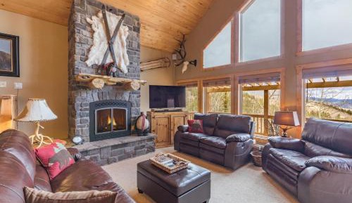 Three-Bedroom Vacation Home 