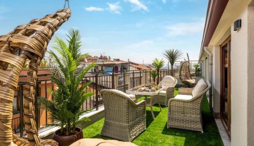 Apartment with Terrace