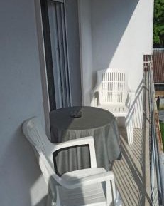 Standard Triple Studio