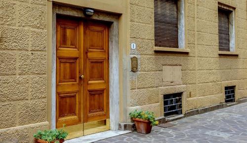 Large Two-Bedroom Apartment - Via Fiume 1