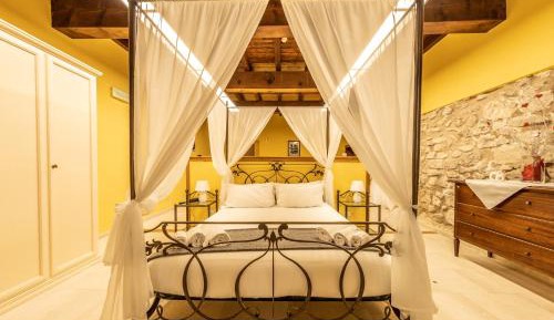 Deluxe Double Room with Bath
