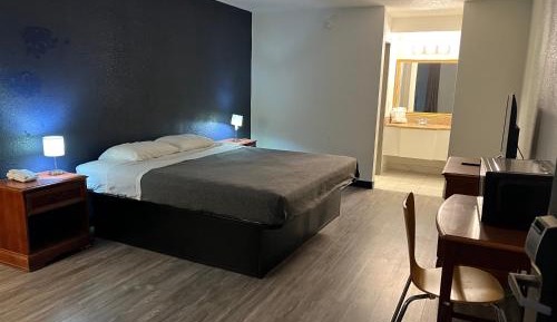 King Room - Non-Smoking