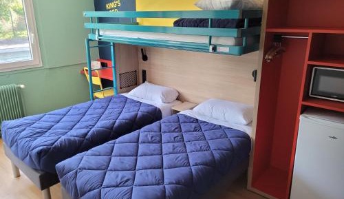 2 Single Beds