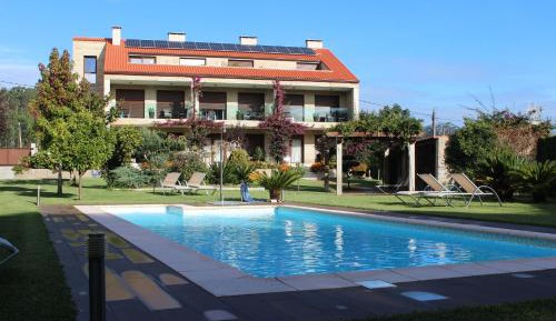 Apartment with Garden View