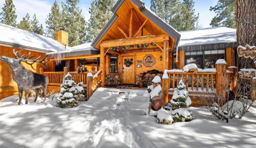 Three-Bedroom Holiday Home 