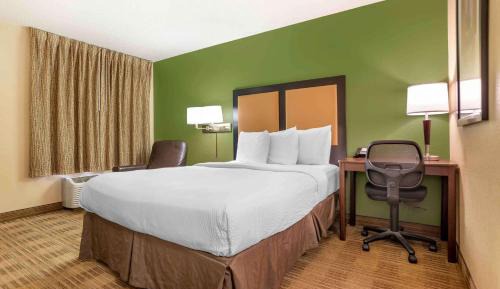 Queen Studio - Non-Smoking