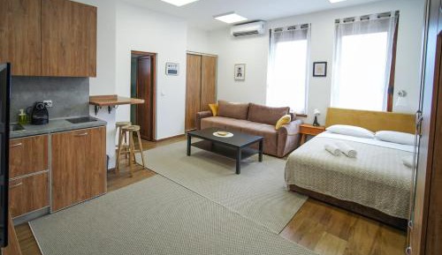 Deluxe King Studio