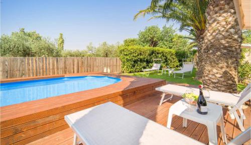 Two-Bedroom Holiday Home