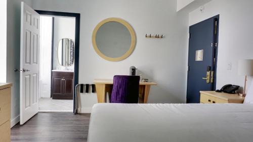 Deluxe Room (1 adult + 1 child)
