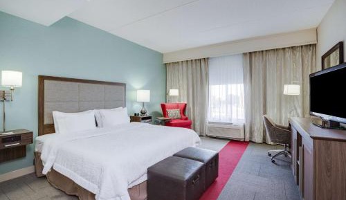King Room with King Bed - Non-Smoking