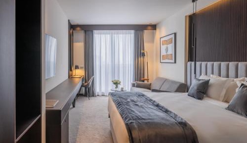 Large Double Room