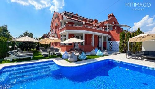 Deluxe Villa