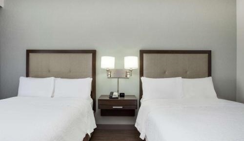 Queen Studio Suite with Two Queen Beds - Non-Smoking